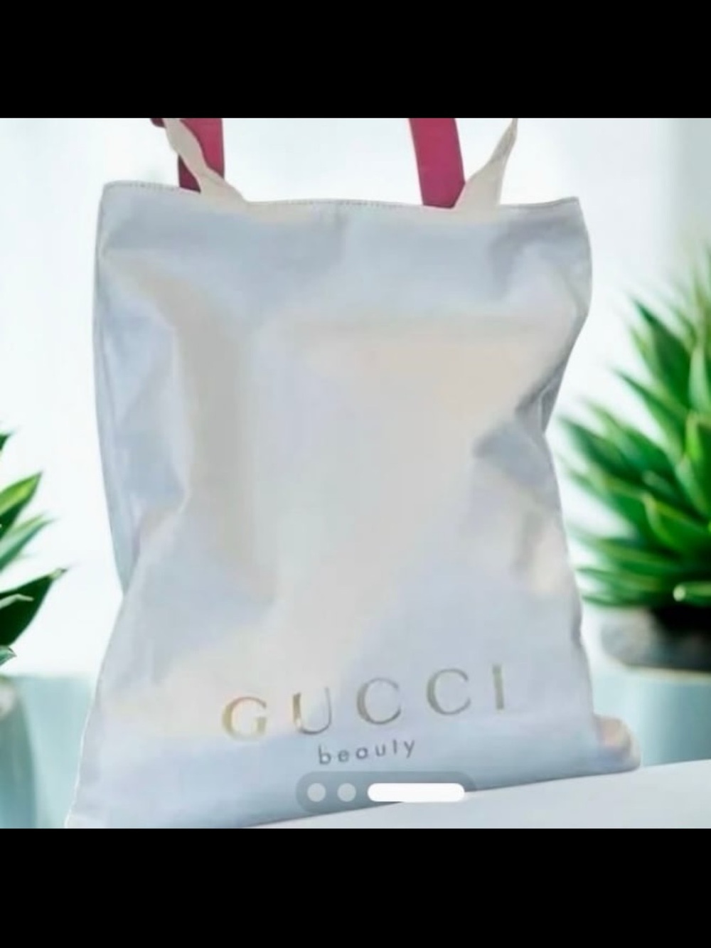 Gucci Tote Bag with Gold Logo - Picture 5 of 5